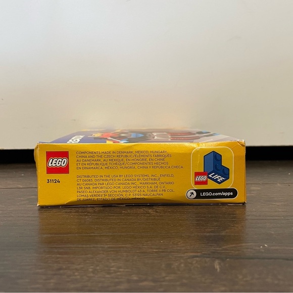 LEGO® Creator Super Robot, 3-in-1 31124 Sealed - Picture 5 of 6